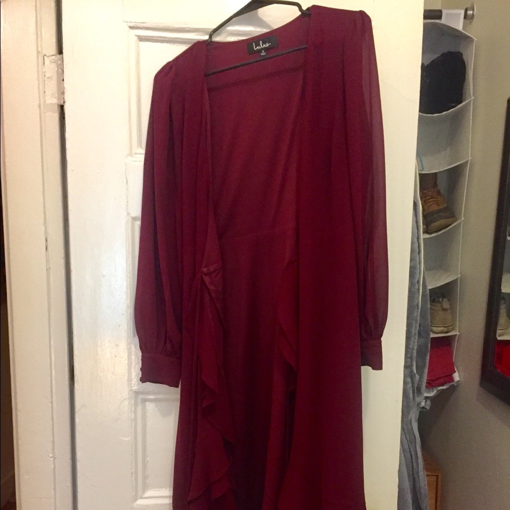 LULU’S size S Burgundy Wrap Dress